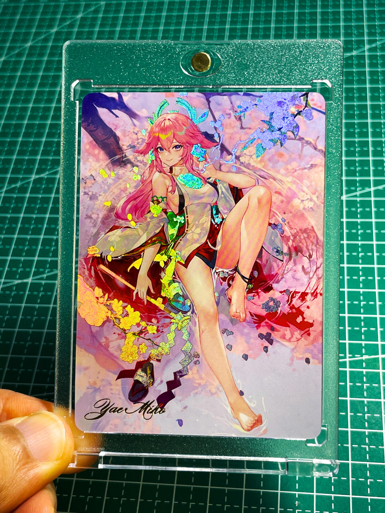 显眼宝24期 个人精选 【带卡砖】驴歪歪卡牌 原神 八重神子 落花版 1张 晚霞折光闪  工艺体验    63*88
