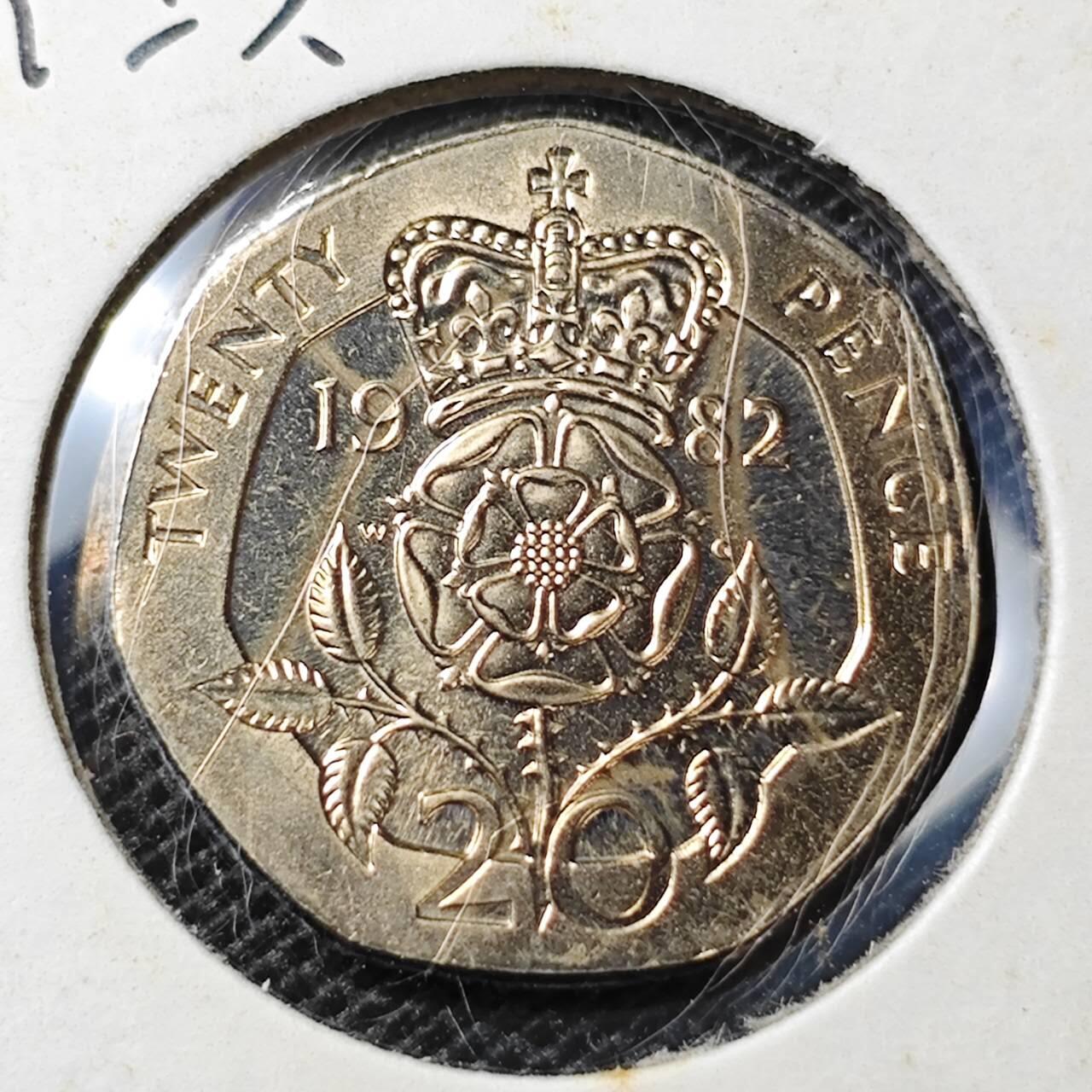 KK钱币收藏小铺 第313期 周末发货  1982英国20便士 好品