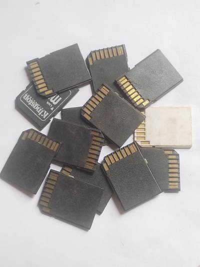 乱七八糟的 读卡器13个。