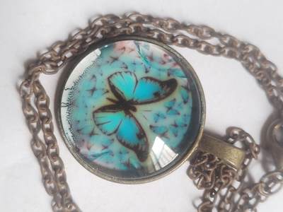 乱七八糟的 彩宝水晶挂件。