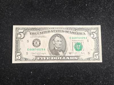 美国纸币 1988年 小头版 5美元 无4 全新UNC - 美国纸币 1988年 小头版 5美元 无4 全新UNC