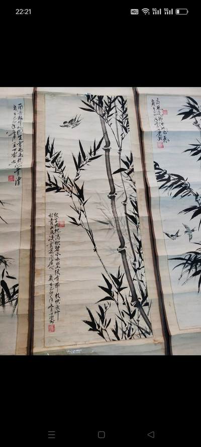 泉城著名书法家王世堂手绘墨竹飞鸟四条屏，画工精美，品相完整如图，保真保老保手绘，单张尺寸1.61/0.38米。 泉城著名书法家王世堂手绘墨竹飞鸟四条屏，画工精美，品相完整如图，保真保老保手绘，单张尺寸1.61/0.38米。