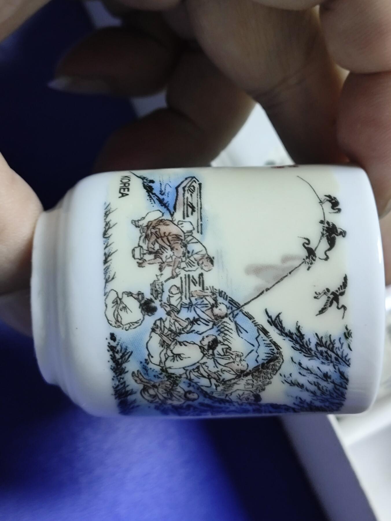 搬档清货：杂七杂八A 韩国旅游纪念品，古画瓷酒杯套装