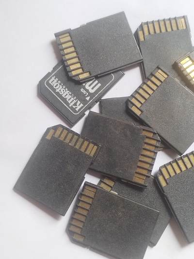 乱七八糟的 读卡器13个。