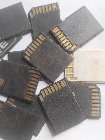 乱七八糟的 读卡器13个。