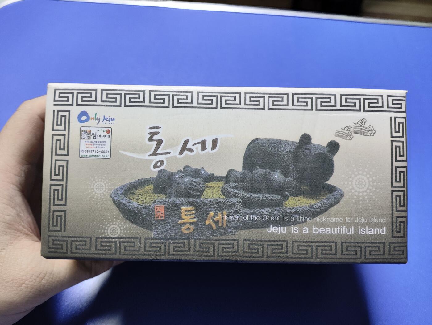搬档清货：杂七杂八A 韩国济州岛旅游纪念品，火山石制作的小猪仔摆件