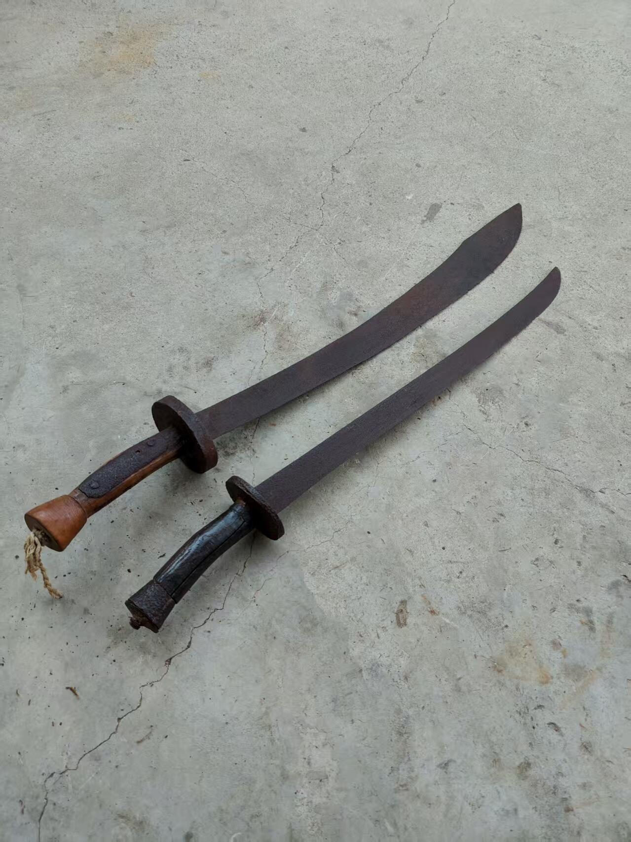 清代，铁档老刀，两个，