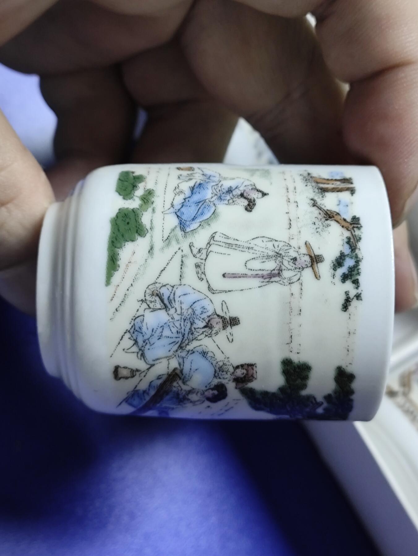 搬档清货：杂七杂八A 韩国旅游纪念品，古画瓷酒杯套装