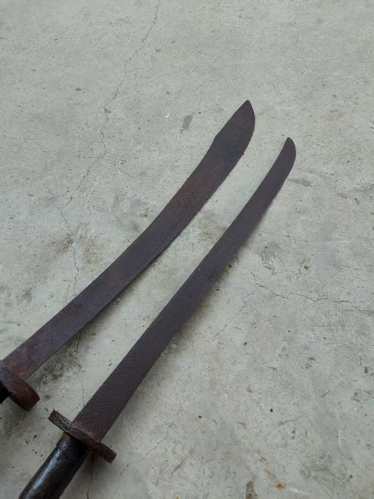 清代，铁档老刀，两个，