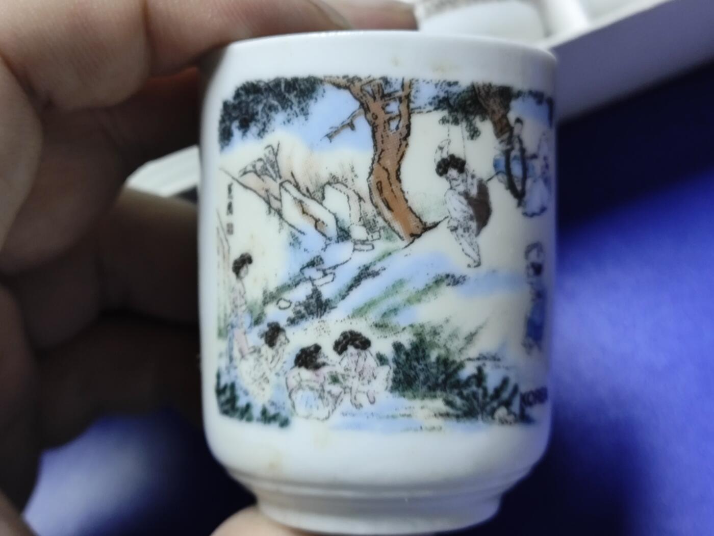 搬档清货：杂七杂八A 韩国旅游纪念品，古画瓷酒杯套装