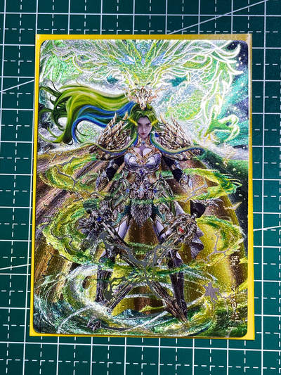 显眼宝24期 个人精选 - 卡玩帕克 三国姬 散配 一张   蜀阵营主公 潜龙刘备 配色无敌 粗闪工艺 63*88