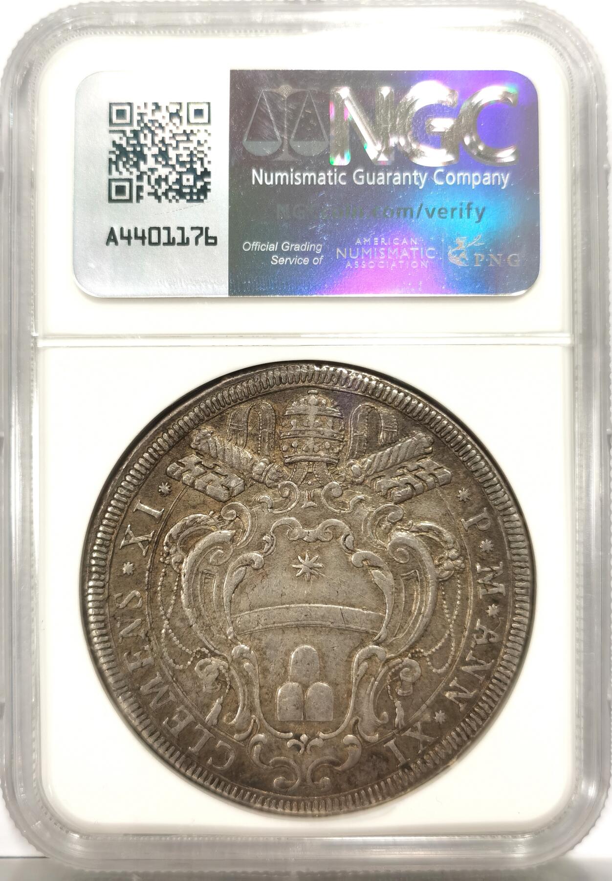 博洋堂德系小专场暨第132期（全场包邮） NGC AU53 1711年意大利地区教皇国PAPAL梵蒂冈1皮斯特大银币，书价很高，不是克书上标的15g，这个是二三十克的大银币