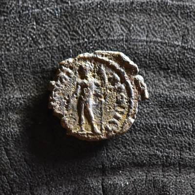 【良泉】第36期【直播场】8月21日晚19.30点开拍！173组，西方古代钱币、杂项专场 - 【古罗马·行省】【马恰诺波里斯】酒神狄奥尼索斯小铜币，2.23克