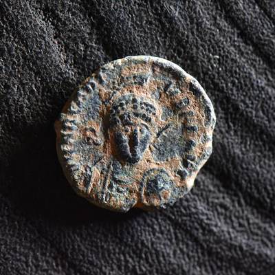 【良泉】【直播场】第三十五期，172组 银器、银饰、西方古代钱币专场，8月7日晚19.30点开拍！ - 公元401-403年【古罗马】阿尔卡狄乌斯，3/4脸，背君士坦丁波利斯坐像，1.96克