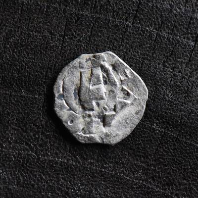 【良泉】【直播场】第三十五期，172组 银器、银饰、西方古代钱币专场，8月7日晚19.30点开拍！ - 公元1039-1125年【中世纪】意大利卢卡城 亨利三世-五世（海因里希三世-五世）银币，0.76克