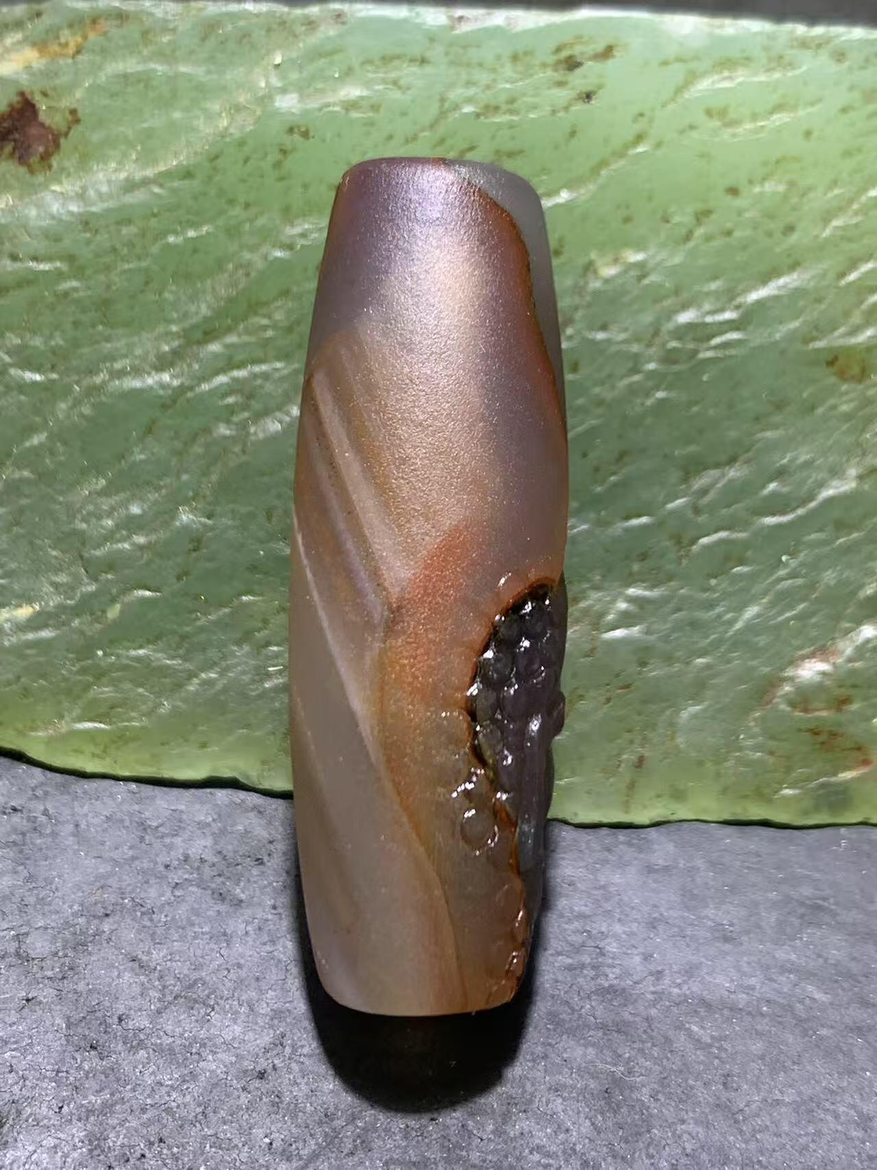 精美亚光高玉化巴西玛瑙手工俏色巧雕达摩桶珠一个！