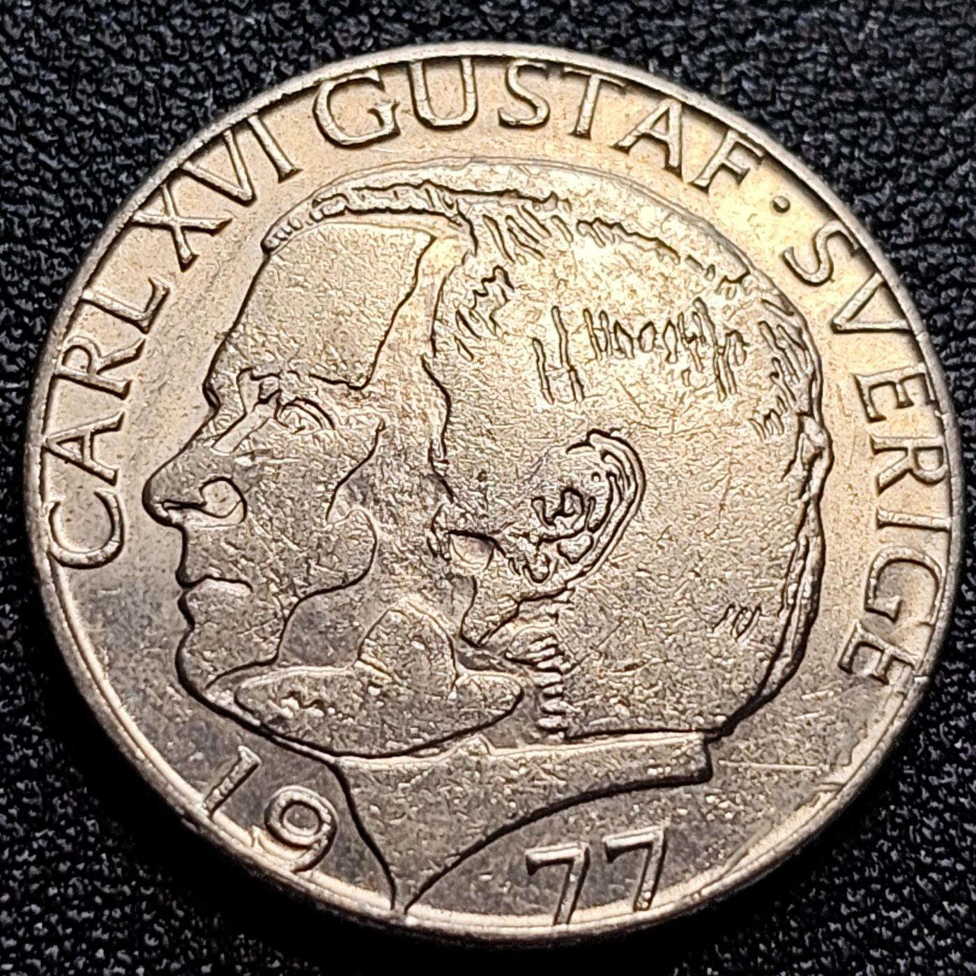 泉币菌-第61场-各国散币场 1977年 瑞典1克朗 古斯塔夫5世 铜镍币 25mm