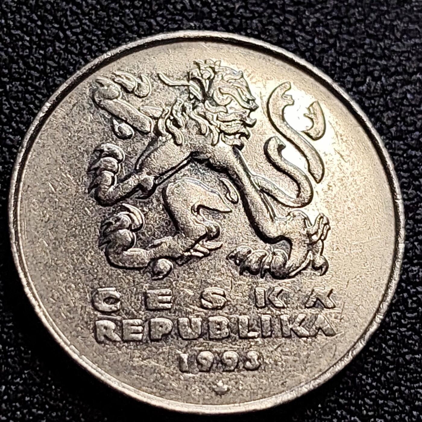 泉币菌-第61场-各国散币场 捷克5克朗硬币 1993年 首年份 双尾狮23mm 欧洲币