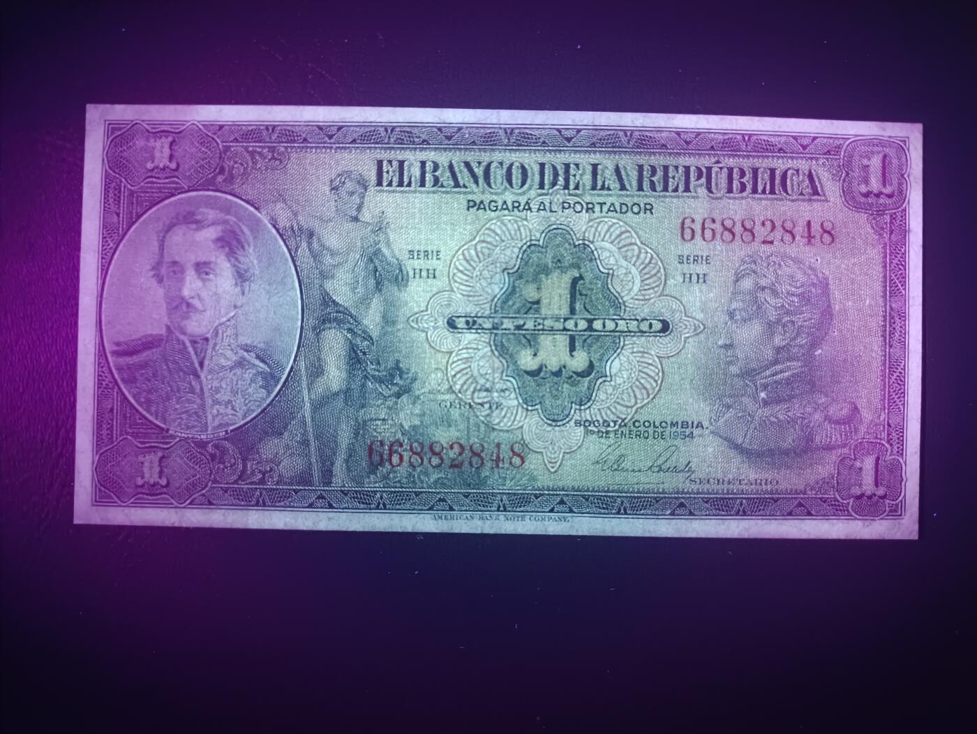 2025七月第三期（总185期） 哥伦比亚1954年1比索AUNC有针孔，桑塔德将军和玻利瓦尔将军