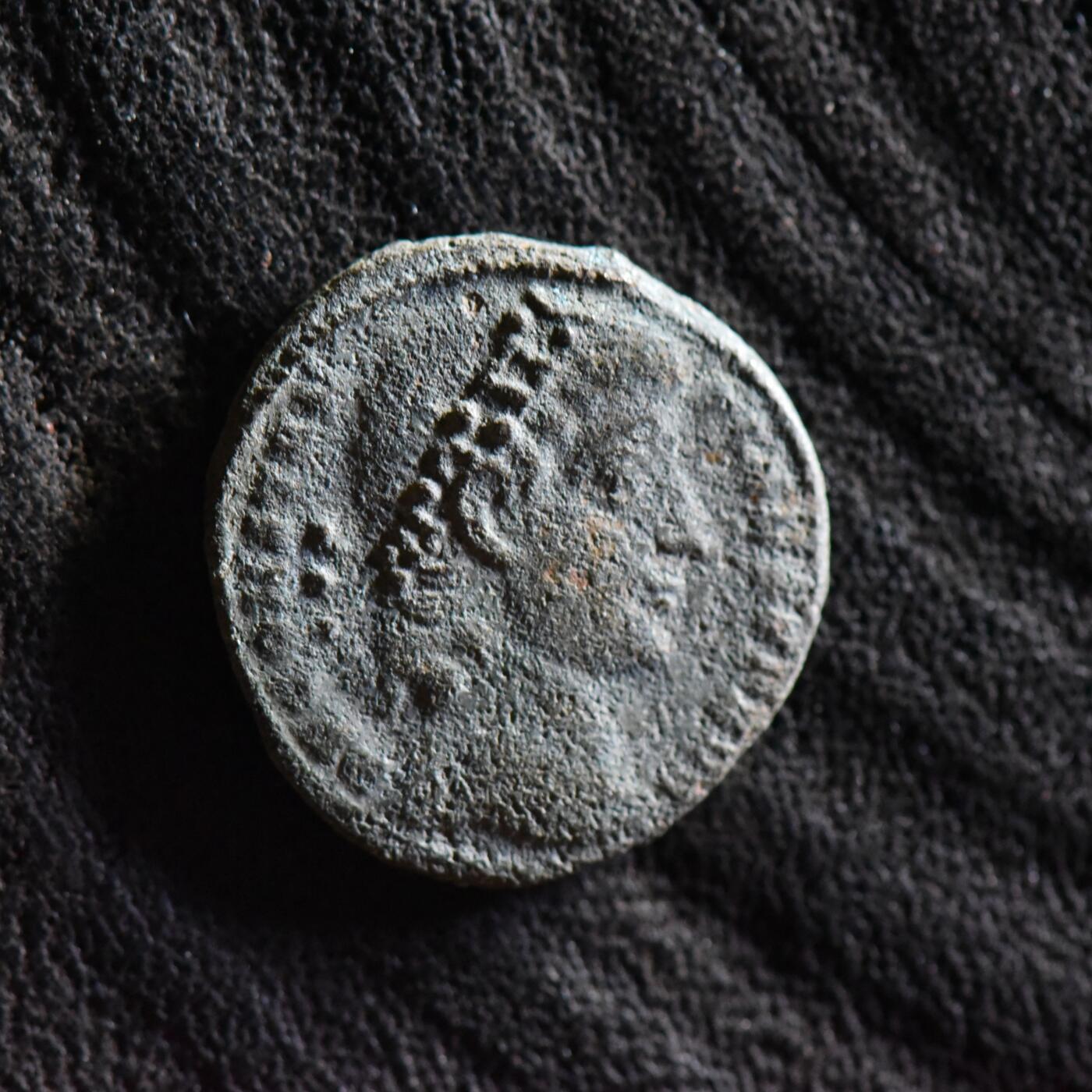 【良泉】【直播场】第三十五期，172组 银器、银饰、西方古代钱币专场，8月7日晚19.30点开拍！ 公元337-340年【古罗马】君士坦丁二世“士兵军旗”铜币，1.25克