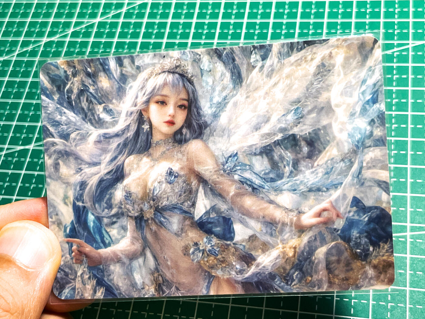 显眼宝24期 个人精选 狐狸卡卡   华夏女神系列  雪神  共1张  折彩彩闪工艺 大卡尺寸63*88