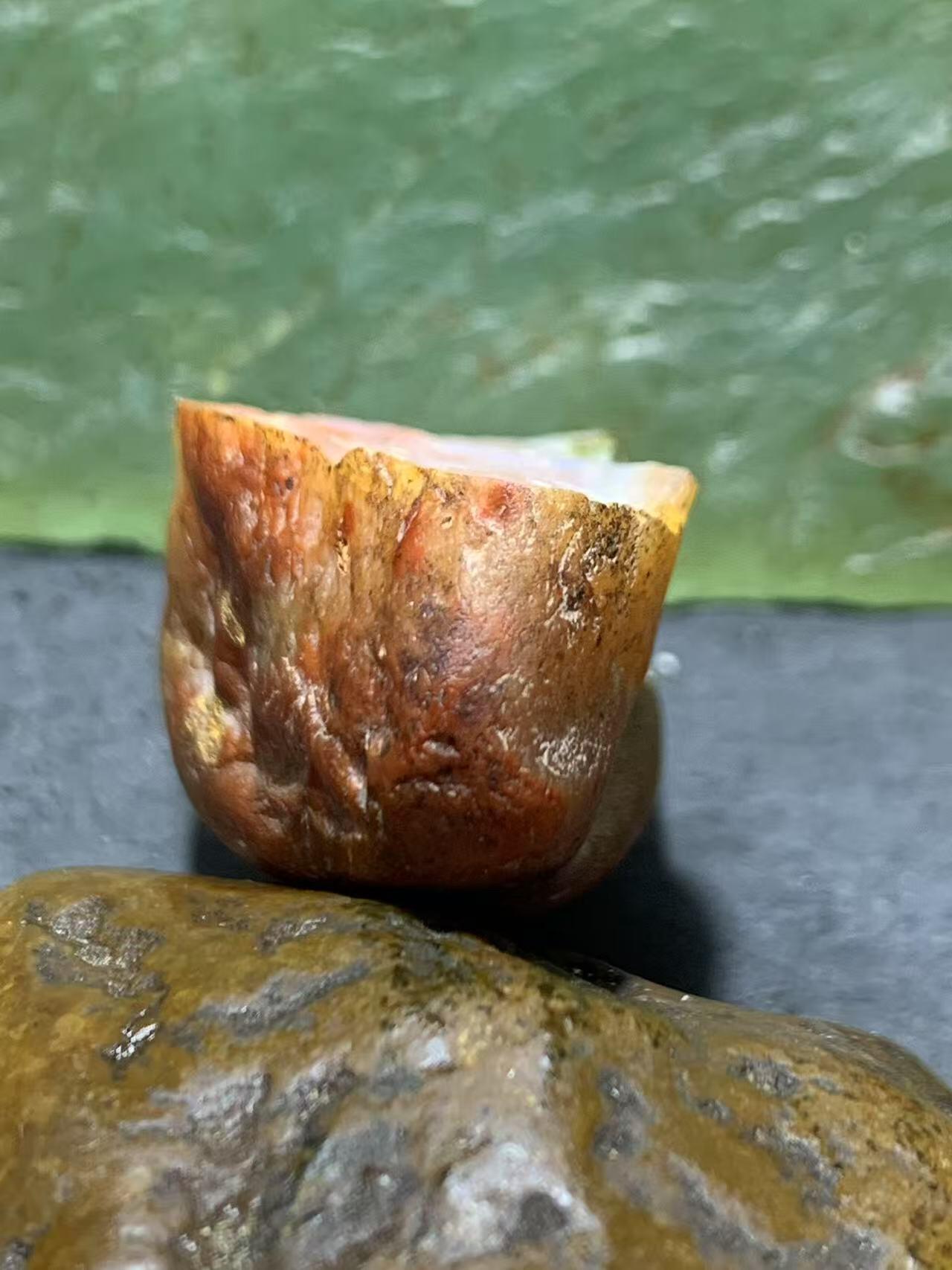 精美原皮荔枝冻飘红开窗料南红玛瑙原石一颗