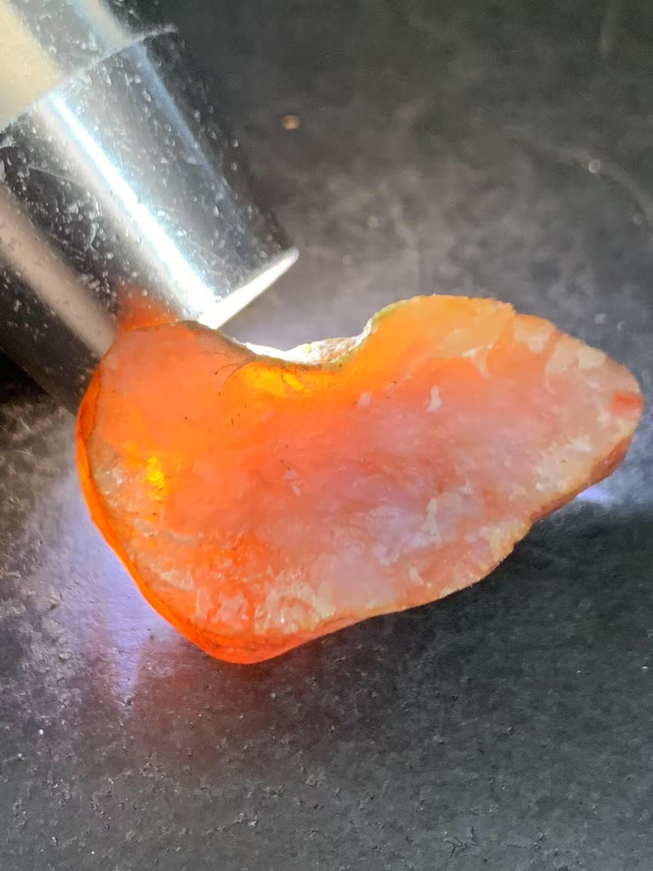 精美原皮荔枝冻飘红开窗料南红玛瑙原石一颗