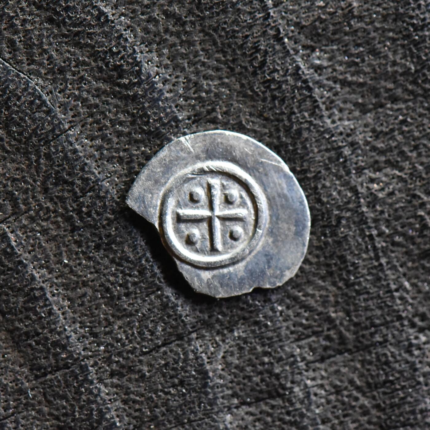 【良泉】【直播场】第三十五期，172组 银器、银饰、西方古代钱币专场，8月7日晚19.30点开拍！ 【少见】公元1172-1196年【中世纪】匈牙利，阿尔帕德王朝国王——贝拉三世 第纳尔【微型】银币，0.14克