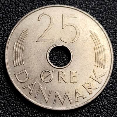 泉币菌-第62场-各国散币场 - 丹麦1978年25欧尔中孔镍币 玛格丽特二世花押 