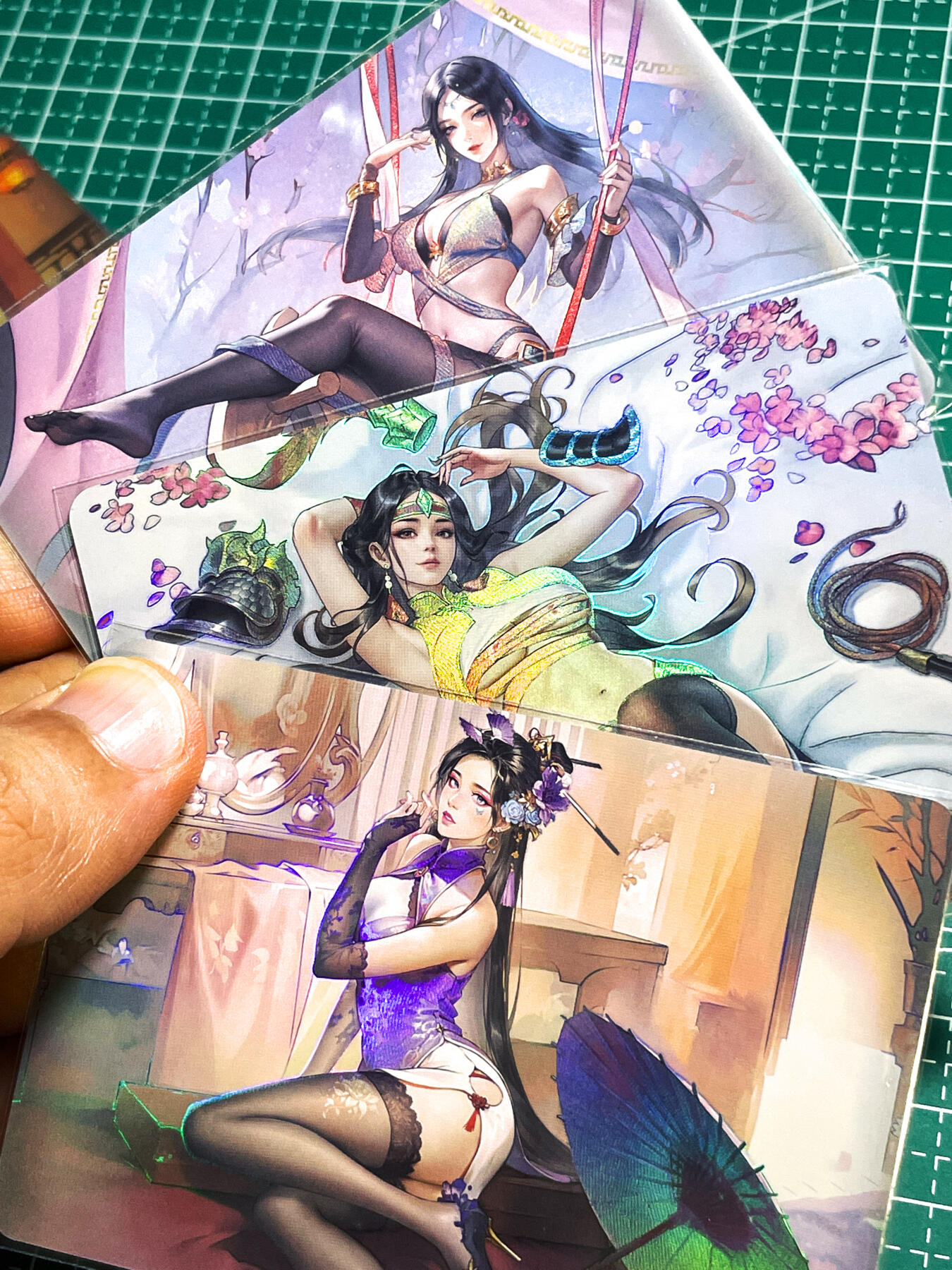 显眼宝24期 个人精选 墨卡文创   古风人物系列   横板古风人物 6张  折光彩闪工艺   大卡尺寸63*88