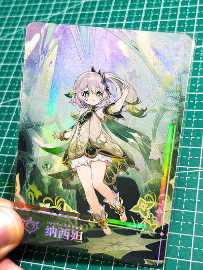 显眼宝24期 个人精选 - 墨卡文创   原神立绘系列   原神纳西妲 1张  折光彩闪工艺   大卡尺寸63*88