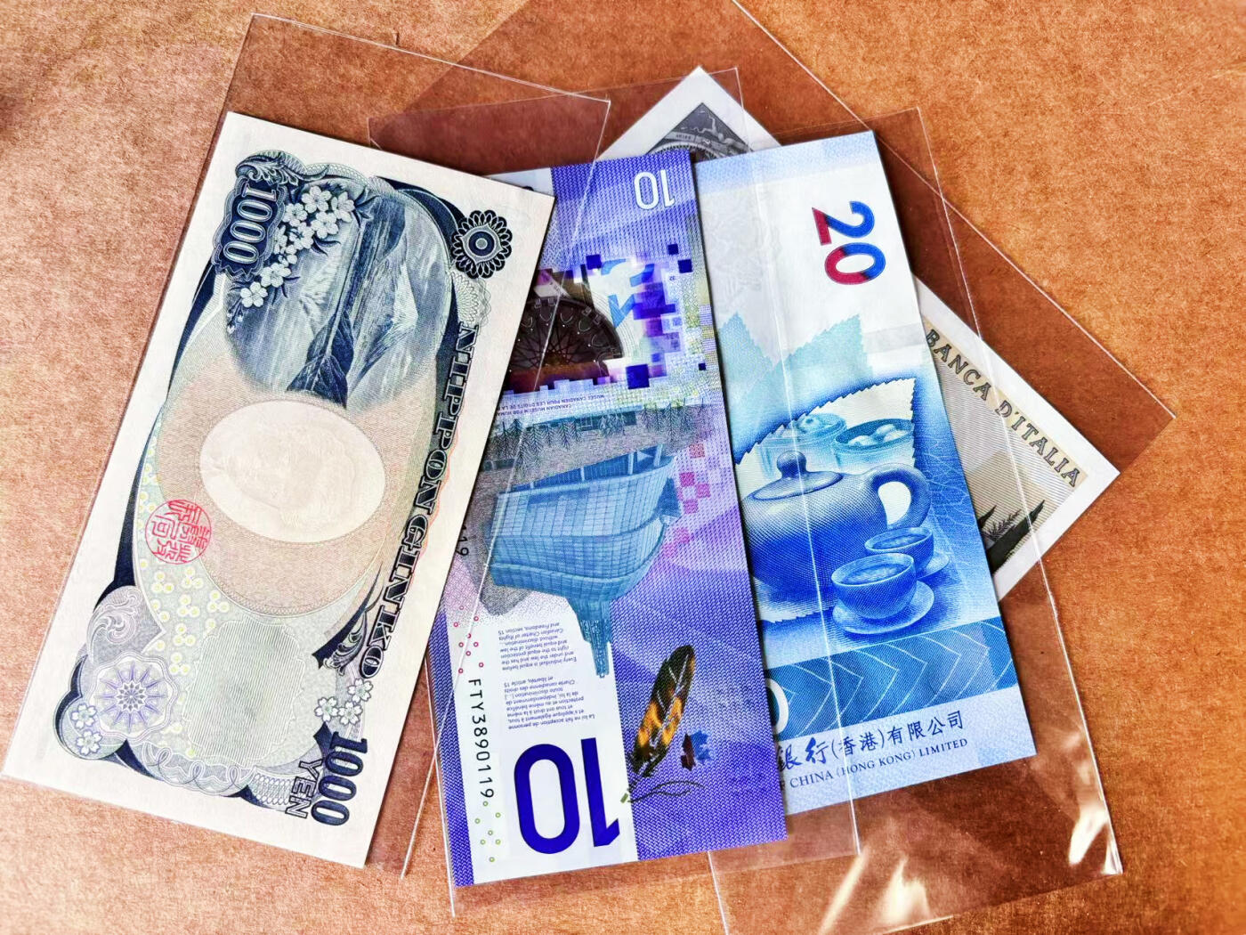 【Blue Auction】世界纸币精拍第699期【精】——18级TOP拍卖/信誉/品质/专业/高效💫 【一组4张 含无47】加拿大、意大利、香港、日本纸币一组 UNC/UNC-