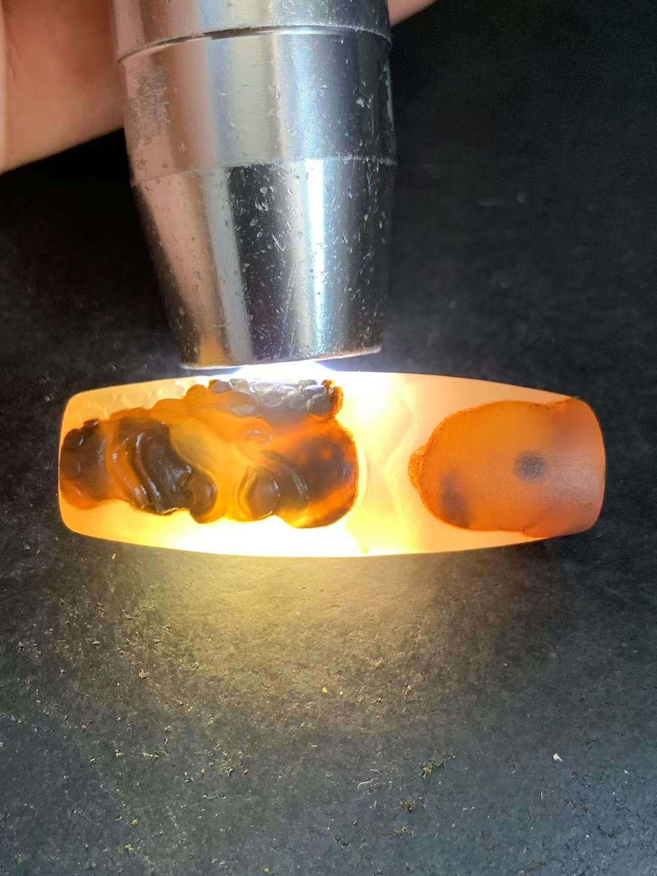 精美亚光高玉化巴西玛瑙手工俏色巧雕达摩桶珠一个！