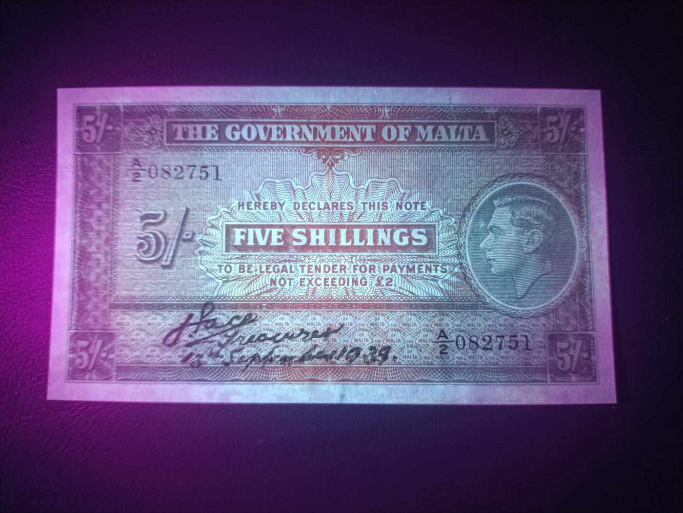 2025七月第三期（总185期） 英属马耳他1939年5先令UNC-个别区域略有掉墨，正面签名为手写，少见的英属辅币券品种
