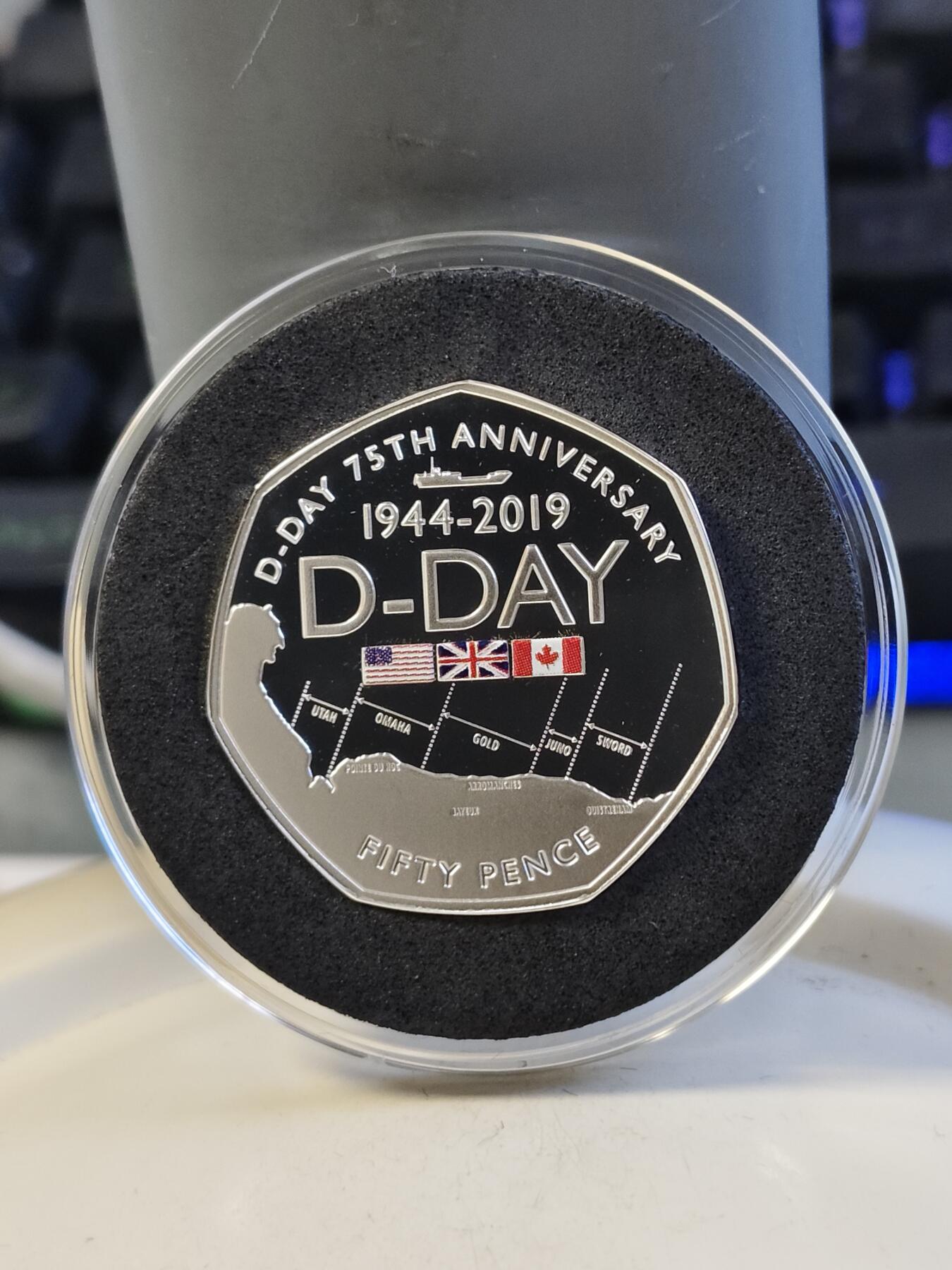第168期拍卖【长期征集拍品】 直布罗陀2019年诺曼底登陆75周年彩色加厚纪念银币，16克