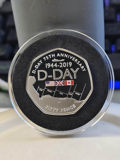 第168期拍卖【长期征集拍品】 - 直布罗陀2019年诺曼底登陆75周年彩色加厚纪念银币，16克