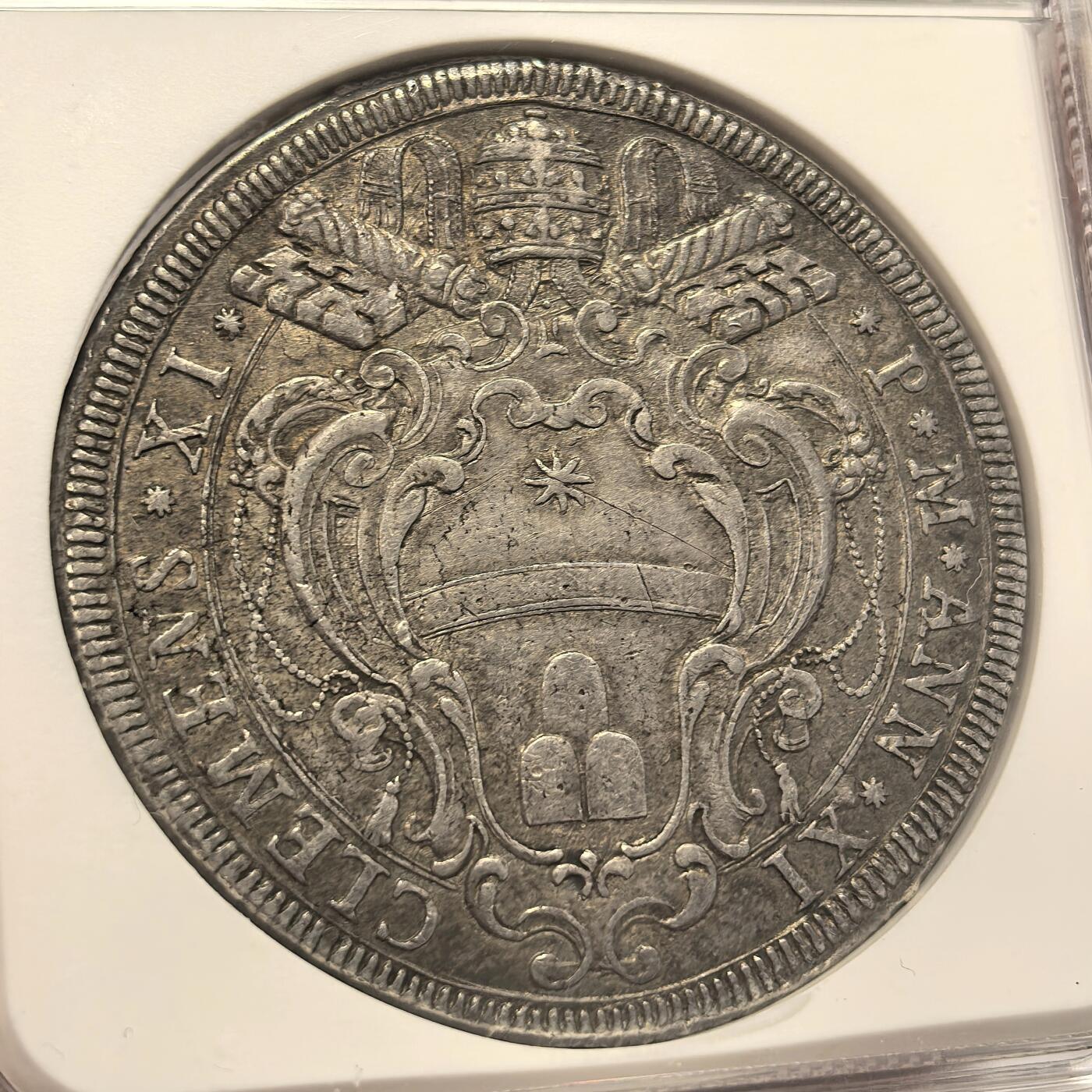 博洋堂德系小专场暨第132期（全场包邮） NGC AU53 1711年意大利地区教皇国PAPAL梵蒂冈1皮斯特大银币，书价很高，不是克书上标的15g，这个是二三十克的大银币