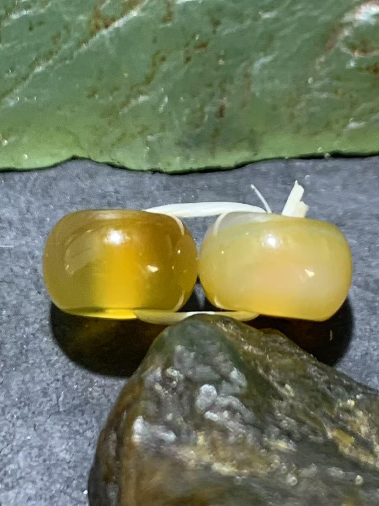 精美蒙料冻料战国红玛瑙腰珠一对