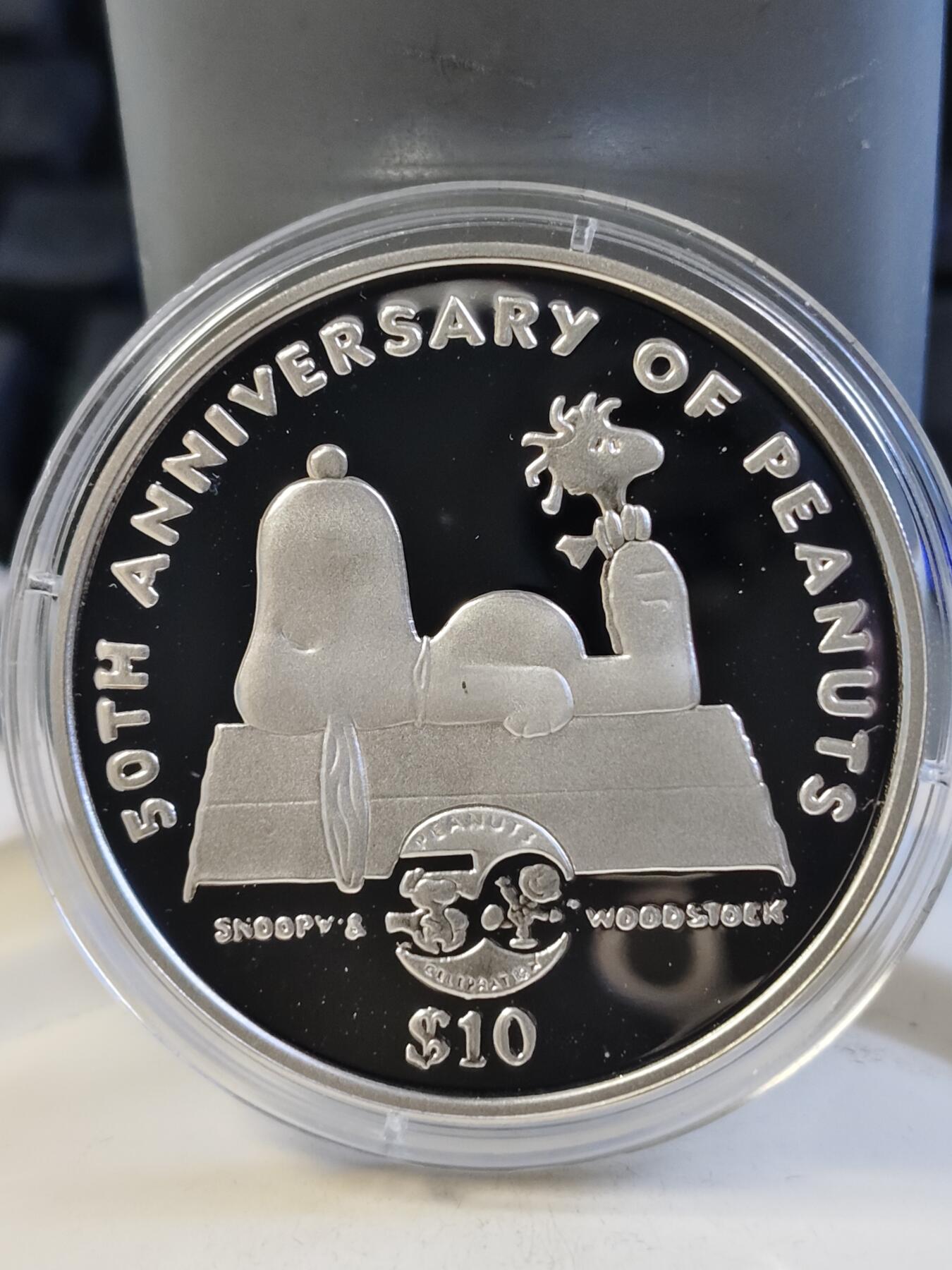 第168期拍卖【长期征集拍品】 纽埃2000年卡通人物史努比50周年精制纪念大银币，925银，发行10000枚