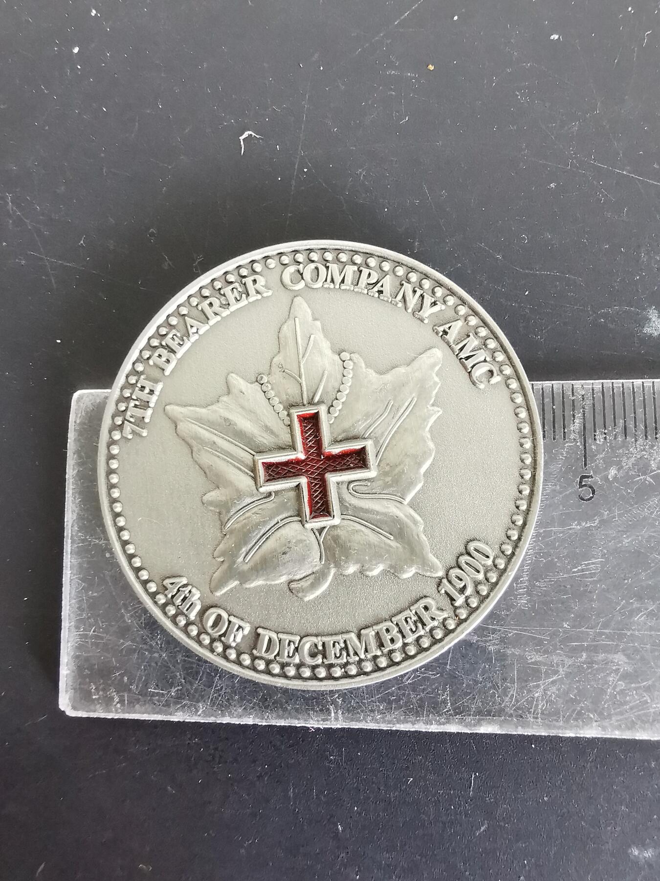 老王徽章第137期 英国第23战地急救团指挥官赠纪念章    直径46mm  重量43.6g
