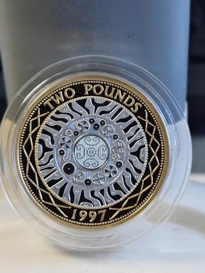第168期拍卖【长期征集拍品】 - 英国2022年2镑双色币发行25周年双色镀金加厚银币，925银镀金，24克，发行1425枚，有氧化