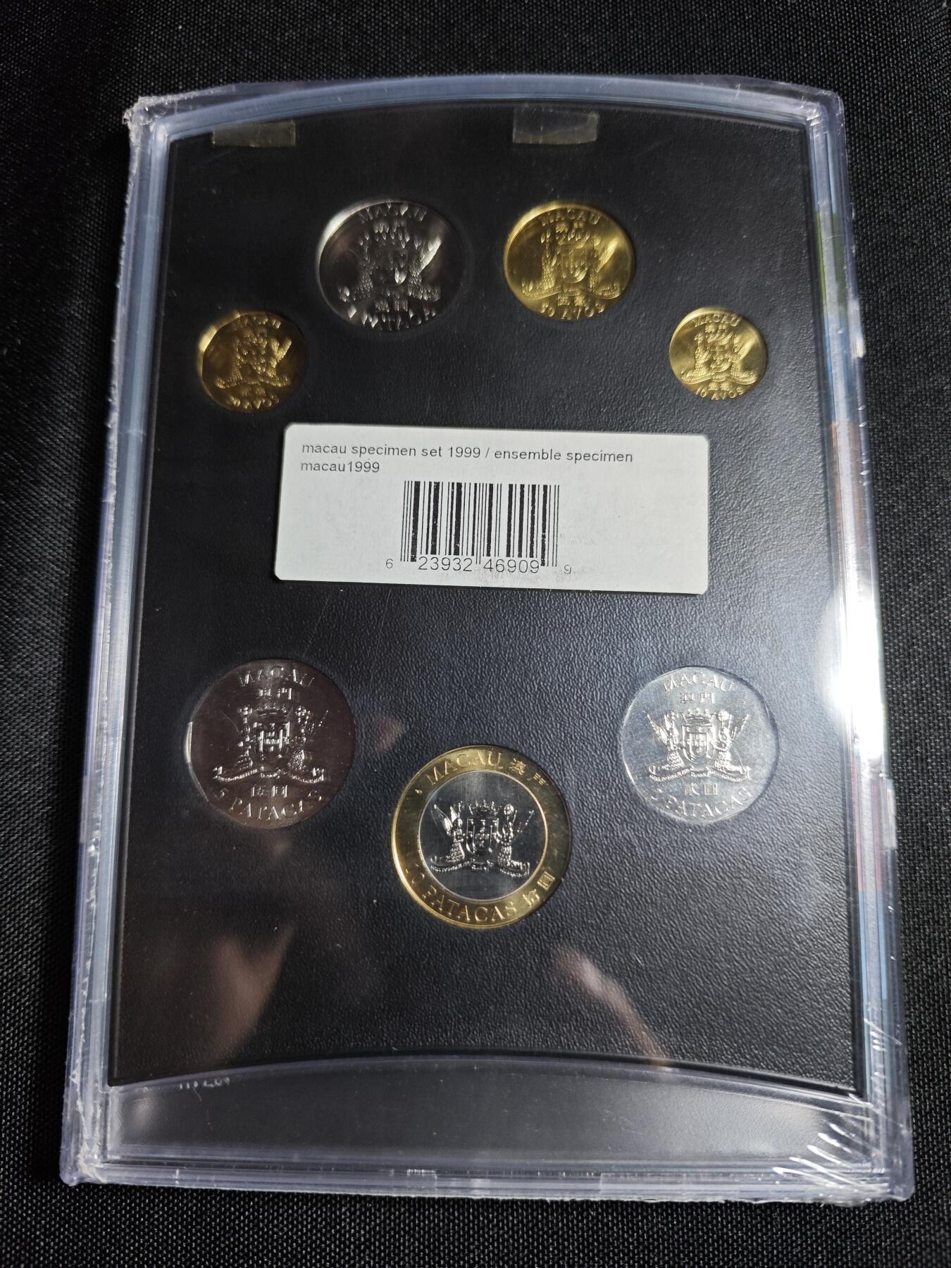 KK钱币收藏小铺 《批量/好品散币 套币 银币》专场 2月预留时间 周末发货  1999澳门回归纪念币大小面值一套 加拿大代铸 未拆封