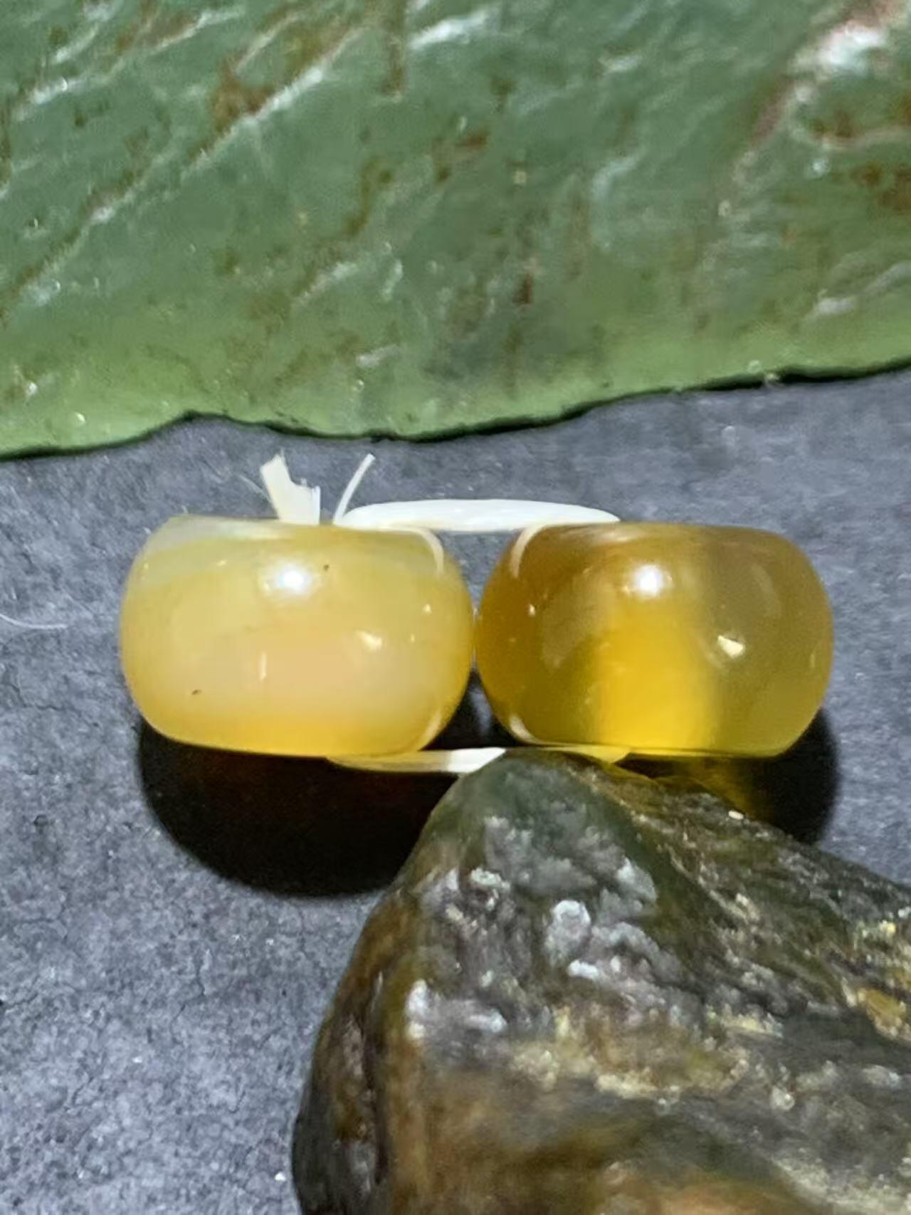 精美蒙料冻料战国红玛瑙腰珠一对
