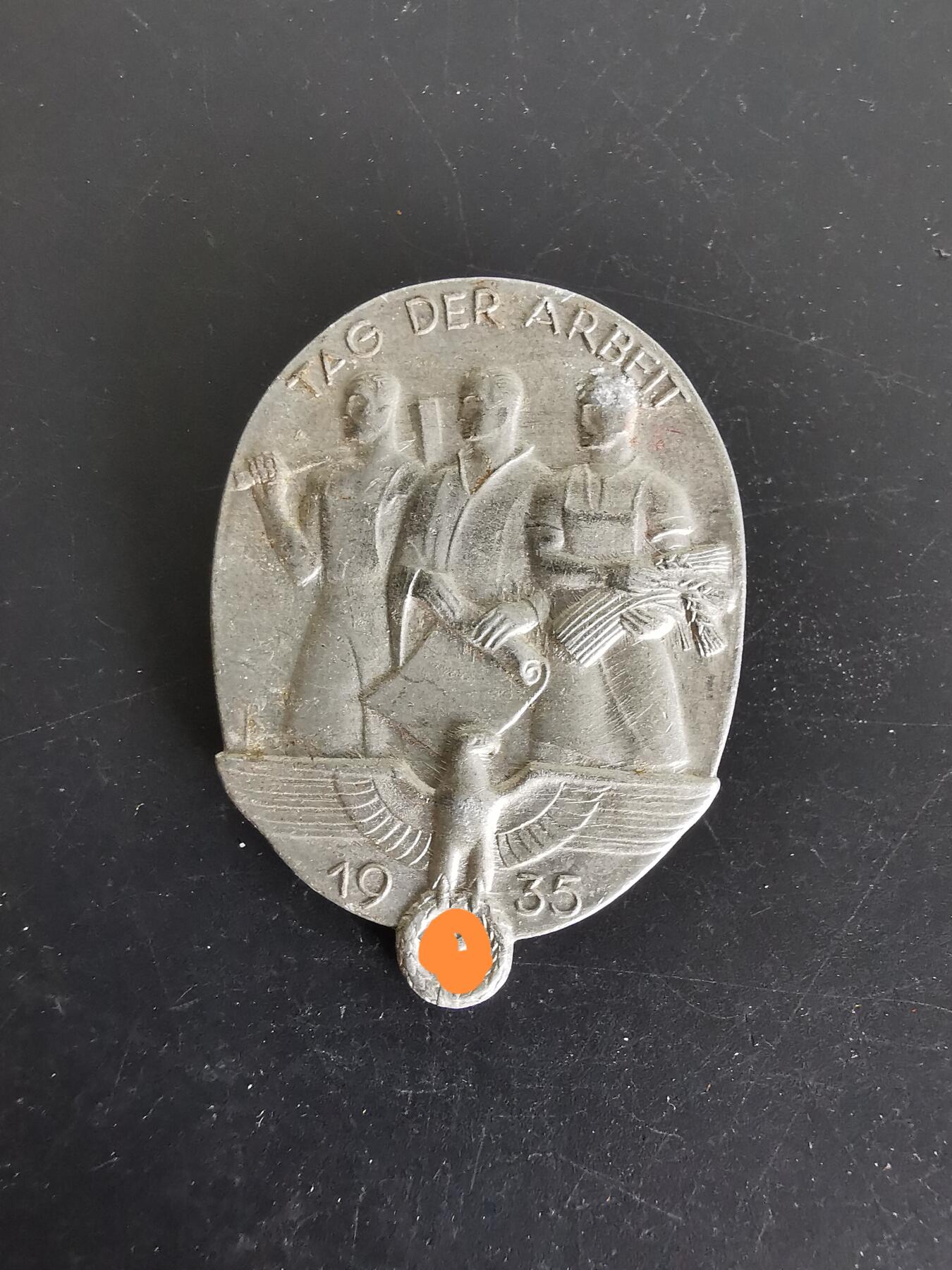 老王徽章第137期 德三1935五一劳动节证章