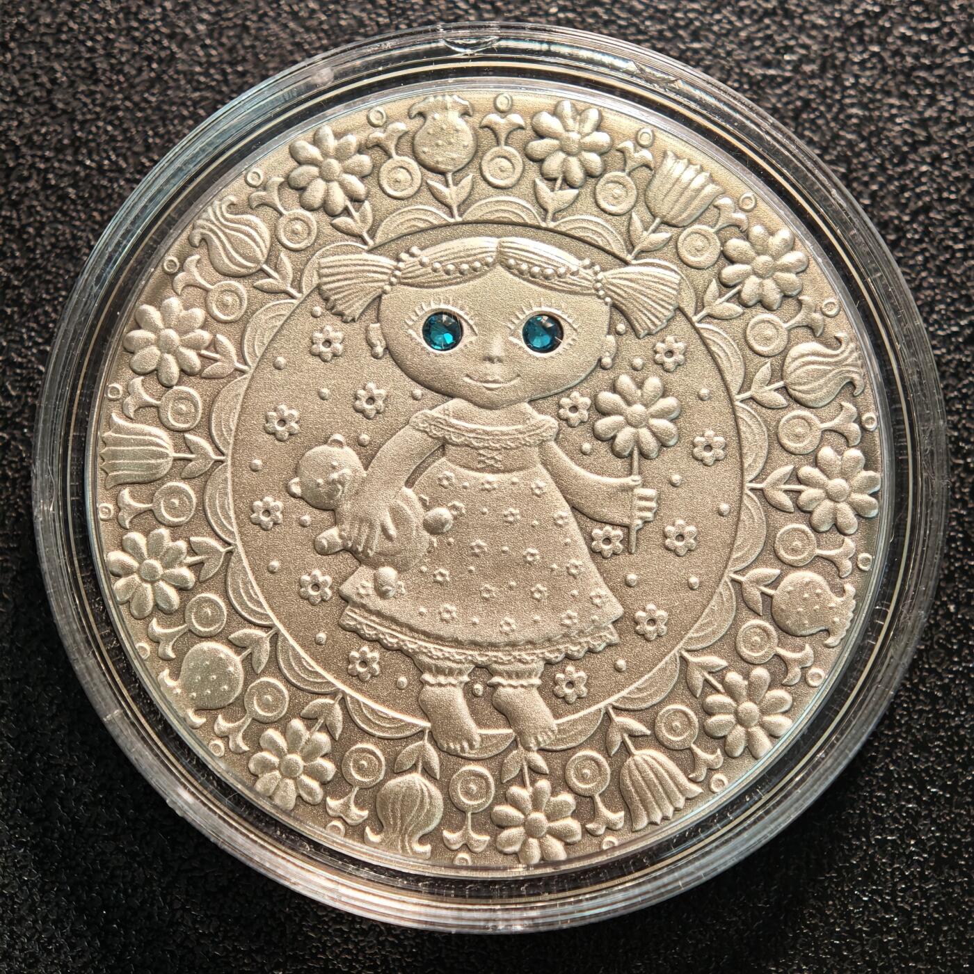 【德藏】世界币章拍卖第139期（拍品征集中~欢迎藏友联系） 2009年 白俄罗斯镶嵌施华洛世奇水晶星座纪念银币-处女座 原盒 带证书 直径约：38.61mm；重约：28.28g 925银