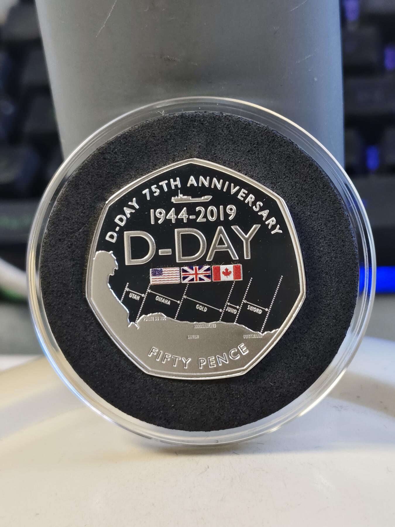 第168期拍卖【长期征集拍品】 直布罗陀2019年诺曼底登陆75周年彩色加厚纪念银币，16克