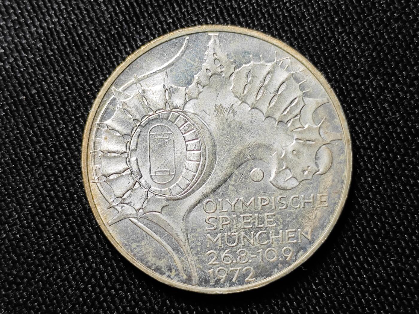 KK钱币收藏小铺 《批量/好品散币 套币 银币》专场 2月预留时间 周末发货   西德10马克纪念银币 15.5克625银 含纯银9.68克 带彩漂亮！