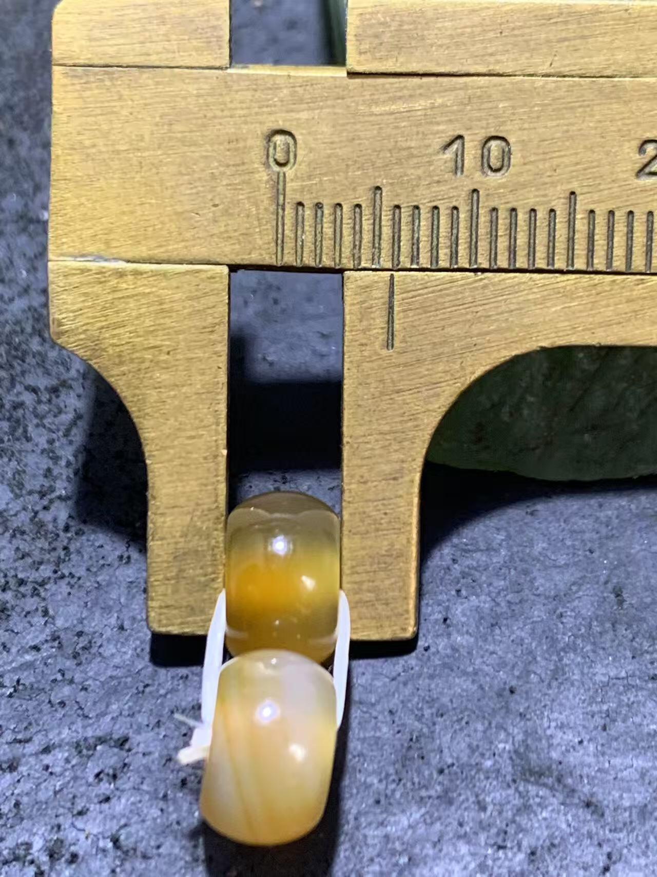 精美蒙料冻料战国红玛瑙腰珠一对