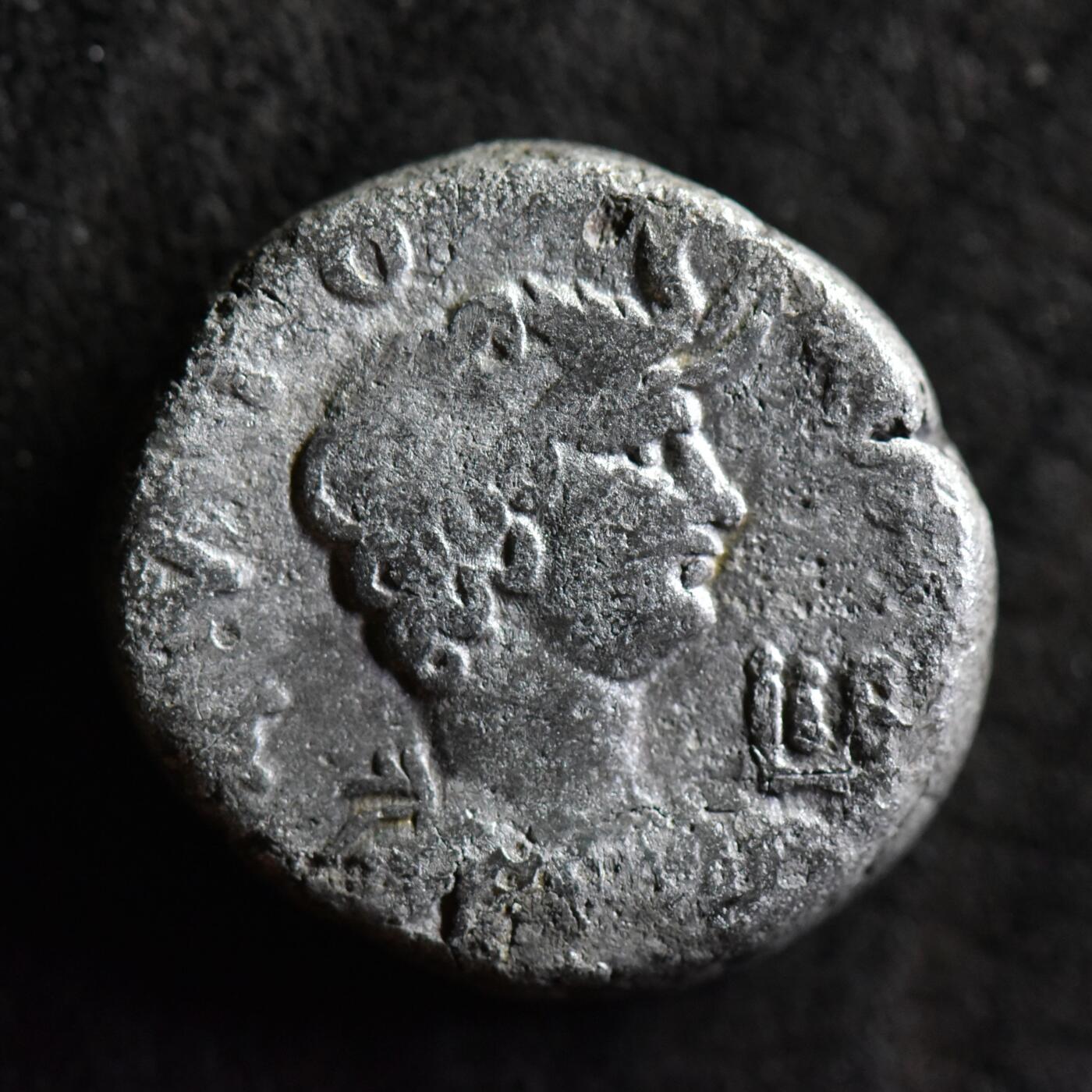 【良泉】【直播场】第三十五期，172组 银器、银饰、西方古代钱币专场，8月7日晚19.30点开拍！ 13.17克【藏家出品B】【古罗马·行省】埃及行省【暴君 尼禄】少见象盔 四德拉克马银币，亚历山大港造币厂打制