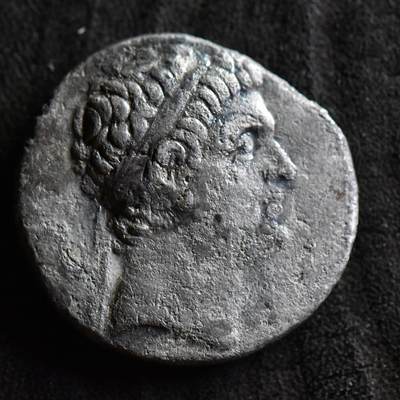 【良泉】【直播场】第三十五期，172组 银器、银饰、西方古代钱币专场，8月7日晚19.30点开拍！ - 【藏家出品C】 14.68克，公元前225–前200年【希腊化巴克特里亚】欧西德莫斯一世，四德拉克玛银币